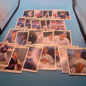 24ct 1990 Upper Deck Boston Red Sox Baseball Trading Cards NRMT